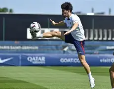 爱游戏下载-包含NBA常规赛清晨走向成谜，巴黎圣日耳曼官宣签约，悬念犹存，赛季目标并未改变的词条