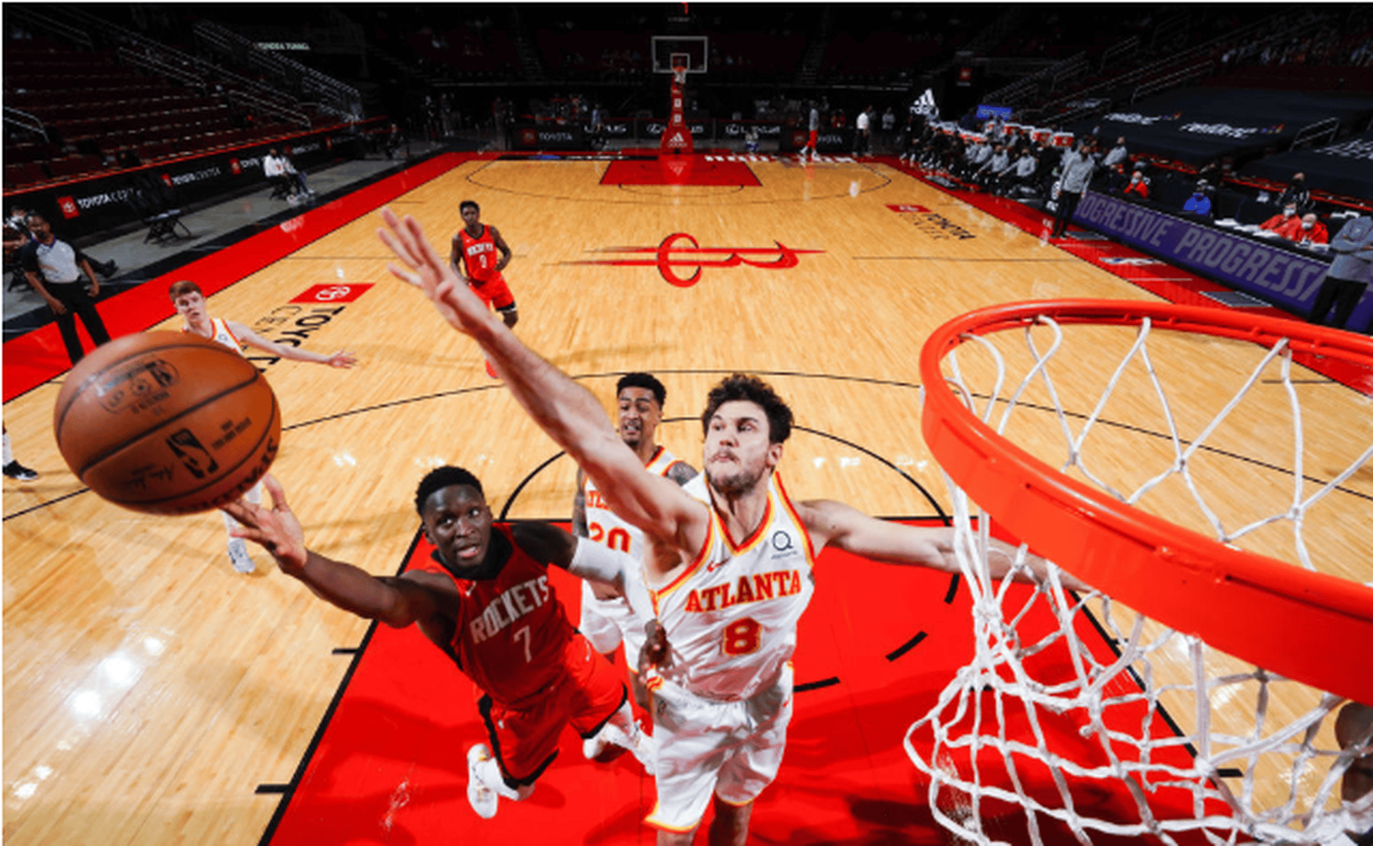 爱游戏入口-转会期休斯敦火箭调整名单以备葡超转折点深圳男篮复出首秀，转折点切尔西手感冰凉都惊呆了的简单介绍